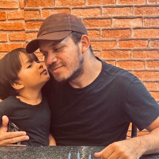 Romulo Erik 